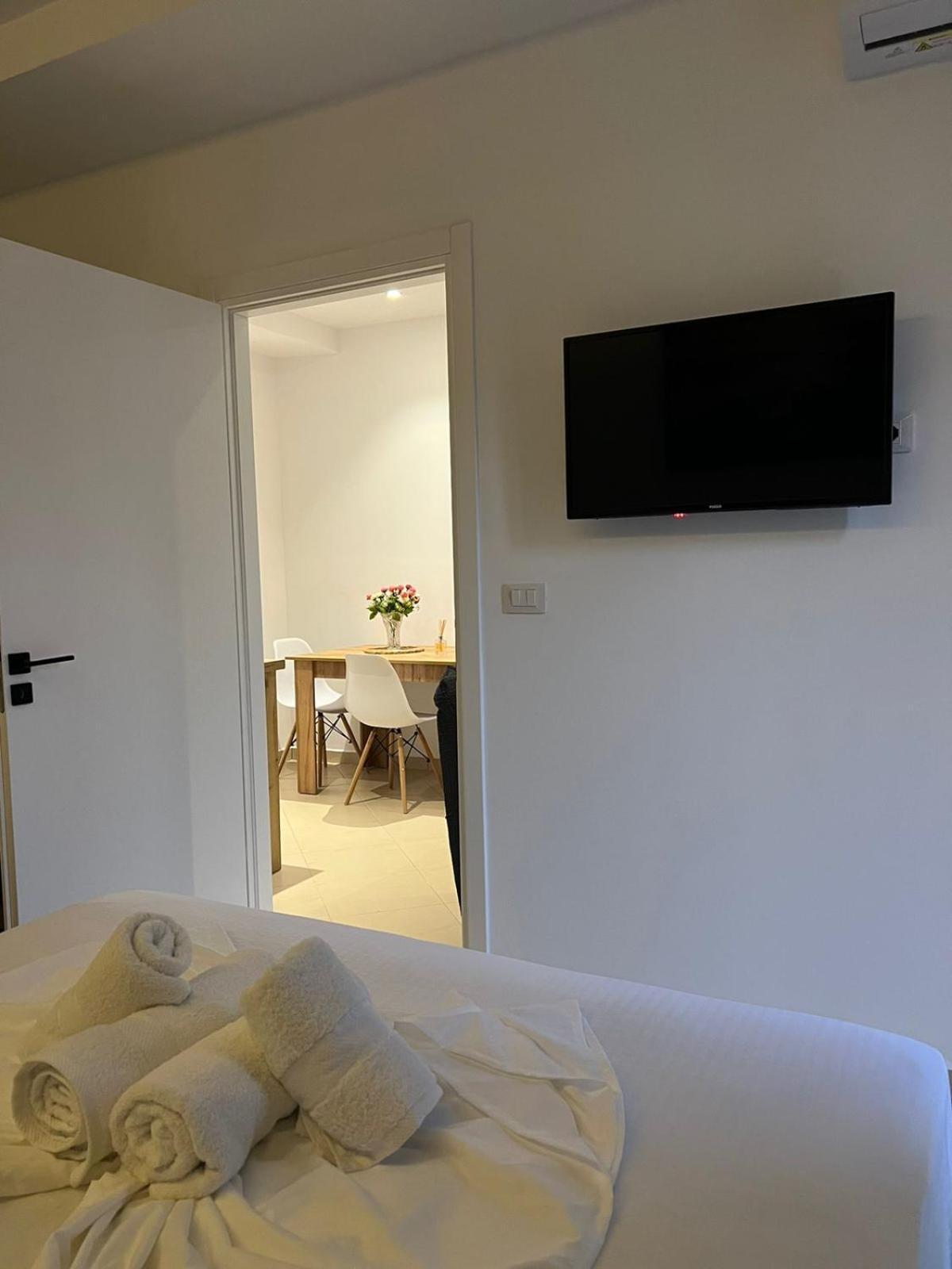 E&L Luxury Apartments Sarande Exterior photo